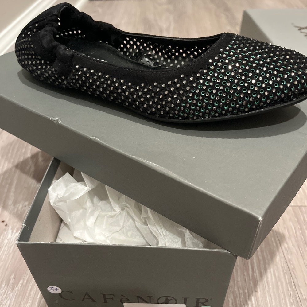 Ladies stylish flats